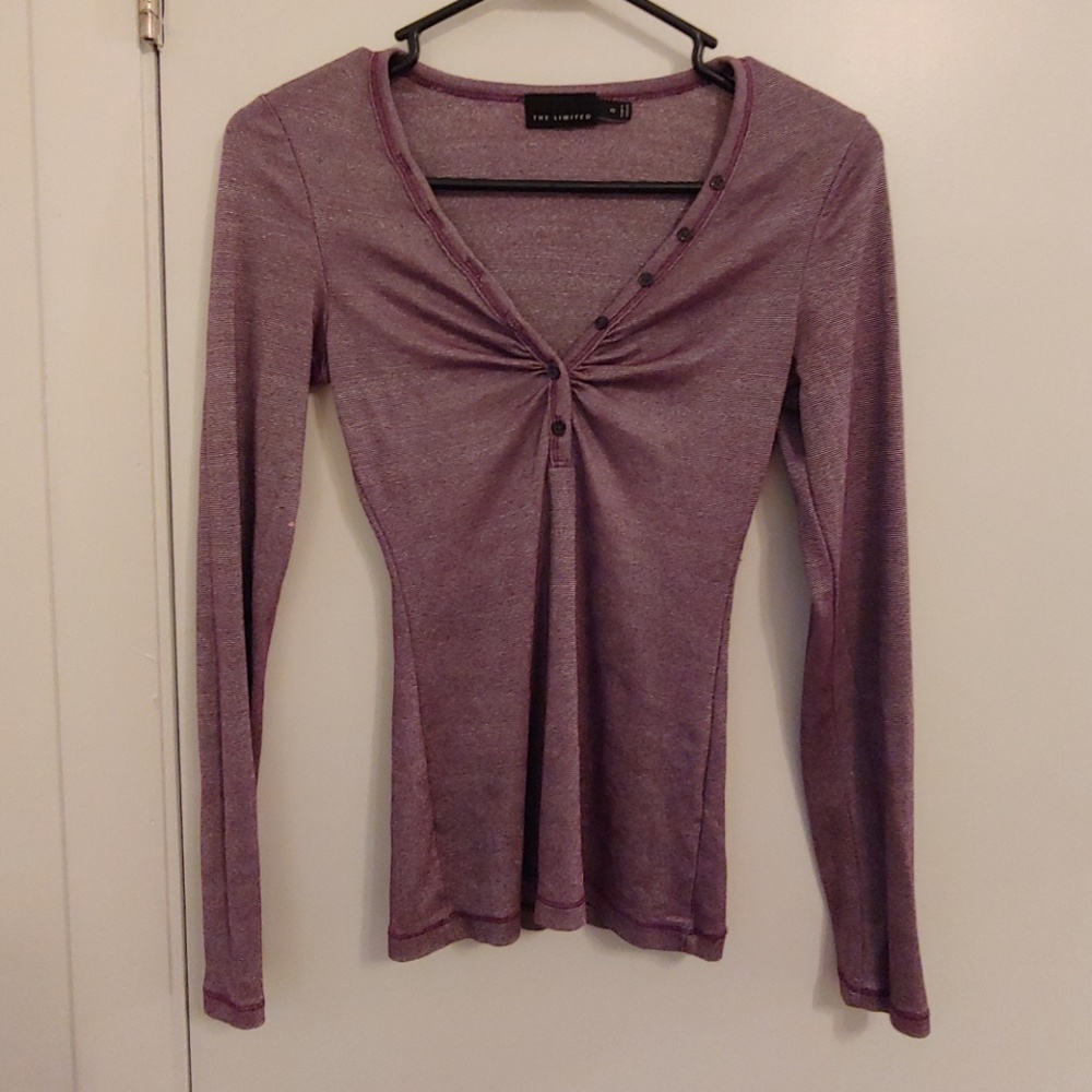 💕 3 for 10! Purple henley with slight shimmer